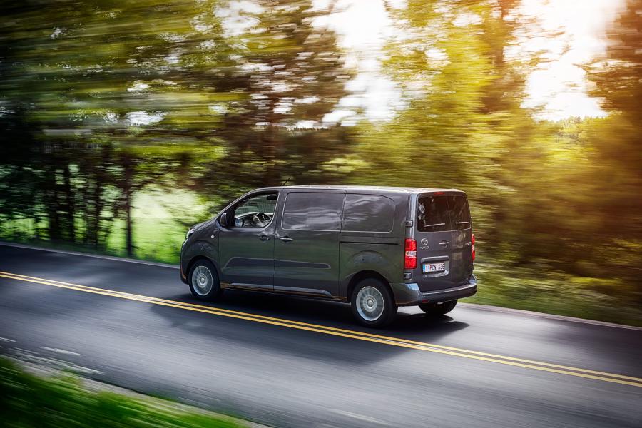  Toyota ProAce Van 2016 года  (фото 10 из 44)